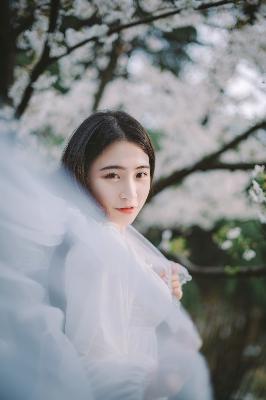 局长把我奶头掏出来直接吃