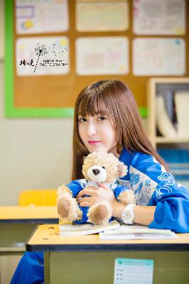 高中女篮比赛后轮轩