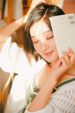 女大学生的沙龙室