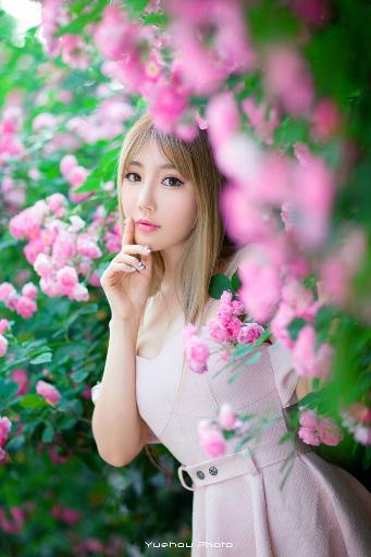 女朋友的丰满妈咪