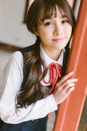 打女孩屁股裤子脱到脚踝好还是膝盖