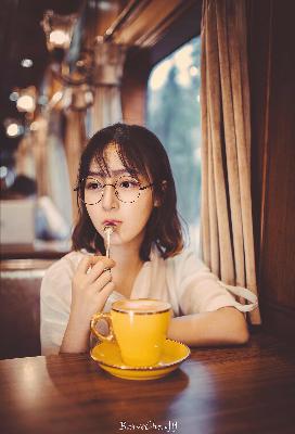 三年片段在线观哔哩哔哩