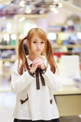 成色18K.8811.7V黑莓